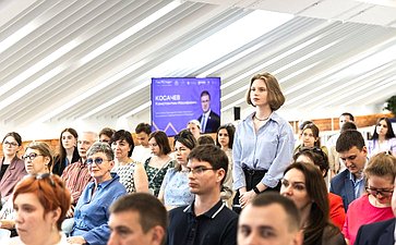 Константин Косачев встретился с участниками Всероссийской программы сопровождения молодых государственных и муниципальных служащих