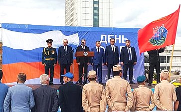Сергей Рябухин в Ульяновской области принял участие в мероприятиях, посвященных Дню государственного флага России