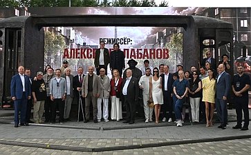 Виктор Шептий принял участие в открытии памятника кинорежиссёру А. Балабанову в Екатеринбурге