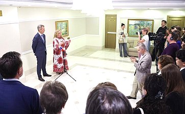 Открытие выставки «Новая реальность глазами юных строителей будущей России»