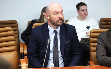 Заседание секции «Искусственный интеллект» на тему «Международный опыт регулирования технологий искусственного интеллекта: актуальные аспекты выбора вектора для России»
