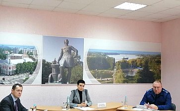 Ирина Рукавишникова провела личный прием жителей Азовского района Ростовской области