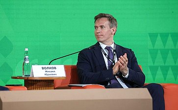 Стратегическая сессия «Российское село: настоящее и будущее». Второй Форум тружеников села