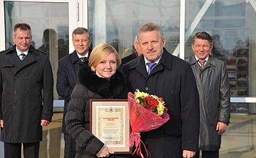 Председатель Комитета СФ по обороне и безопасности В.Озеров принял участие в церемонии торжественного открытия крытого ледового стадиона для хоккея с мячом 
