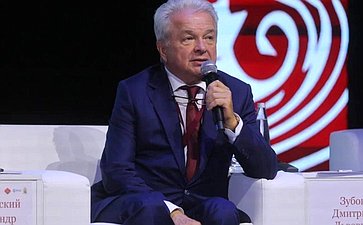 Иван Новиков принял участие в пленарном заседании Международного форума потребительской кооперации на тему «Международная кооперация для развития экономики»