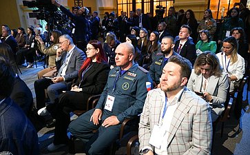 Встреча Председателя СФ Валентины Матвиенко и Председателя Совета Республики Национального собрания Республики Беларусь Натальи Кочановой с представителями молодежи России и Беларуси