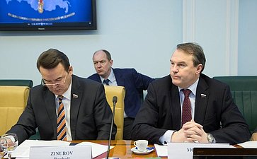 19-12 М. Маргелов и В. Озеров провели встречу с делегацией Комитета по международным делам, обороне и вооруженным силам Сената Французской Республики 4
