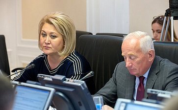 Л. Гумерова и В. Кресс