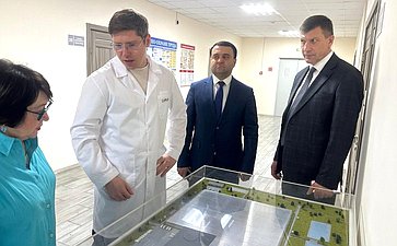 Людмила Талабаева в рамках рабочей поездки в регион посетила Михайловский муниципальный округ и посетила два ведущих сельхозпредприятия