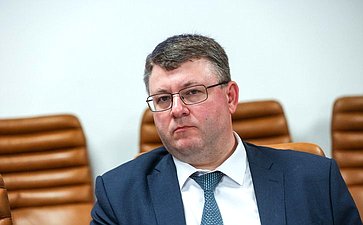 Круглый стол Комитета Совета Федерации по бюджету и финансовым рынкам на тему «Инвестиционный налоговый вычет как инструмент стимулирования инвестиционной активности в субъектах Российской Федерации»