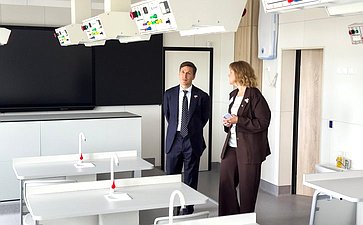 Иван Новиков в ходе поездки в регион ознакомился с проводимой здесь профориентационной работой