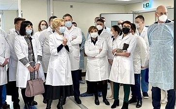 Сенаторы Российской Федерации посетили НМИЦ онкологии им. Н.Н. Блохина Министерства здравоохранения РФ