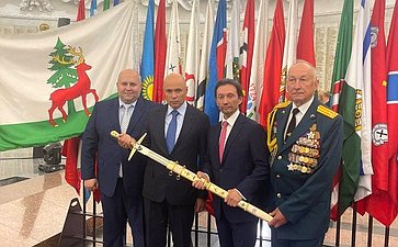 Максим Кавджарадзе принял участие в проведении торжественной церемонии вручения «Городам воинской славы» мечей Победы