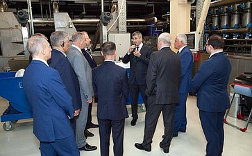В рамках выездного заседания Комитета СФ по обороне и безопасности сенаторы посетили ряд социально значимых предприятий Свердловской области