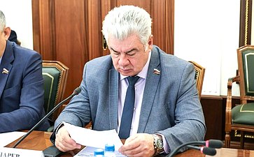 Виктор Бондарев