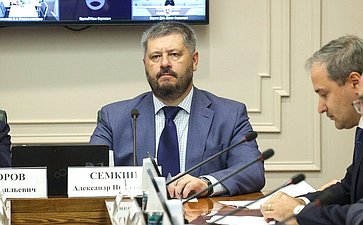 Заседание Совета по развитию транспортного комплекса в субъектах РФ при Совете Федерации