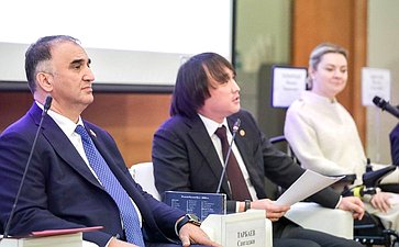 Мохмад Ахмадов принял участие в парламентских слушаниях Комитета Государственной Думы по туризму и развитию туристической инфраструктуры