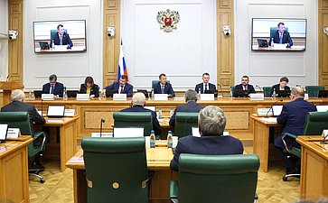 «Парламентский диалог» с руководителем Федерального агентства по недропользованию Олегом Казановым