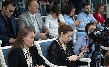 Итоговая пресс-конференция Председателя СФ В. Матвиенко