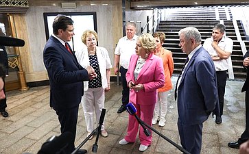 Валентина Матвиенко провела осмотр благоустроенного подземного перехода на пересечении улиц Кирова-Российская
