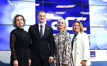 Инна Святенко приняла участие в пресс-конференции, посвященной запуску образовательной программы Академии развития гражданского общества «Добрино» для семей участников специальной военной операции