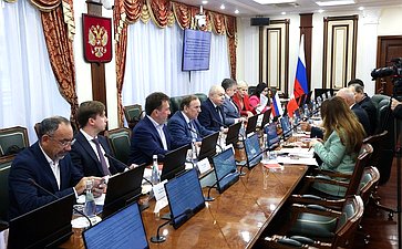 Ильяс Умаханов провел встречу с Чрезвычайным и Полномочным Послом Королевства Бахрейн в РФ Ахмедом Абдулрахманом Махмудом Аль-Саати и Главой Представительства Лиги арабских государств в России Валидом Хамидом Шилтагом