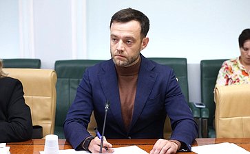 Совещание Комитета СФ по экономической политике «О совершенствовании правового регулирования деятельности по организованной перевозке групп детей»