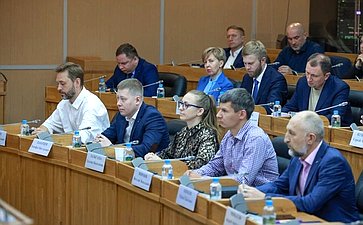 Александр Ролик и Виталий Алтабаев провели расширенное совещание «Перспективы развития малого и среднего предпринимательства на Дальнем Востоке и в Арктике, в том числе в рамках режима Свободный порт Владивосток (СПВ)»