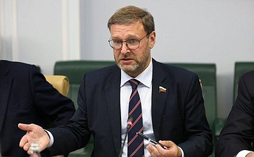 Константин Косачев