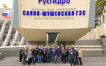 Сенаторы посетили промышленные предприятия и культурные объекты Республики Хакасия