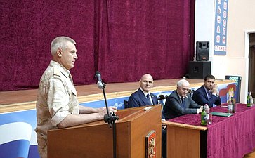 Сенаторы РФ посетили Арташатский пограничный отряд