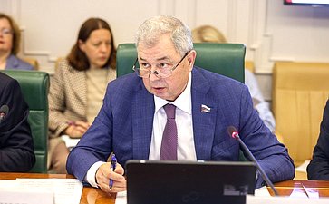 Анатолий Артамонов