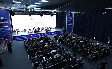 Председатель Комитета СФ по аграрно-продовольственной политике и природопользованию Александр Двойных выступил в Иркутске на Всероссийском муниципальном форуме «Малая Родина – Сила России»