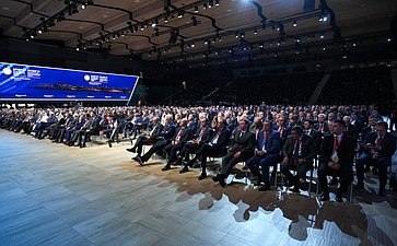 Пленарное заседание XXVIII Петербургского международного экономического форума (Фото Росконгресс)