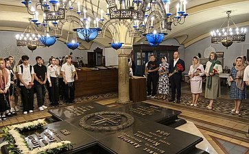 Екатерина Алтабаева приняла участие в торжественных мероприятиях, посвященных памятной дате — завершению Первой обороны Севастополя