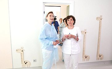 Заместитель Председателя Совета Федерации Инна Святенко посетила отделения ФГБУ «НМИЦ ССХ им. А.Н. Бакулева» Минздрава России