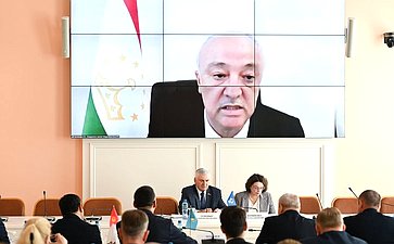 Сенаторы РФ приняли участие в заседании Постоянной комиссии МПА СНГ по изучению опыта государственного строительства и местного самоуправления