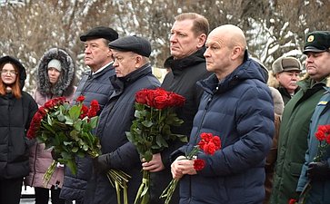 Сергей Рябухин принял участие в митинге-реквиеме, посвящённом Дню Неизвестного Солдата
