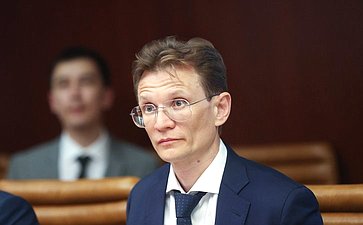 Круглый стол Комитета СФ по экономической политике на тему «Технологическое лидерство в нефтегазовом секторе»