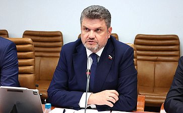 Александр Жуков