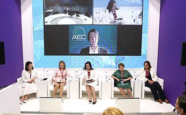 «Круглый стол»: Диалог женщин- технологических лидеров «Кооперация и сотрудничество в интересах развития Арктики». Мероприятие состоялось в рамках юбилейного XXV ПМЭФ-2022