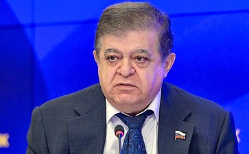 Первый заместитель председателя Комитета СФ по международным делам Владимир Джабаров