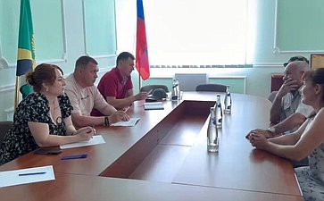 Игорь Кастюкевич провел прием по личным вопросам в пгт Новотроицкое Херсонской области