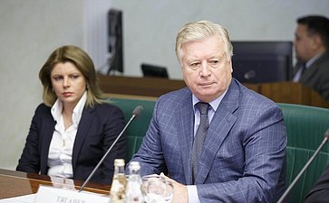 Л. Тягачев Очередное заседание Комитета общественной поддержки жителей Юго-Востока Украины