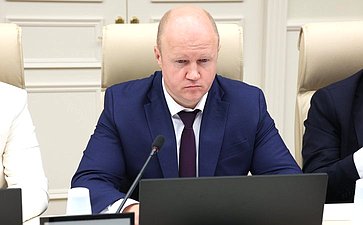 Заседание Комиссии СФ по мониторингу законодательства РФ в сфере государственного контроля (надзора) и муниципального контроля в РФ на тему «Анализ эффективности внедрения в работу контрольных органов индикаторов риска нарушения обязательных требований»