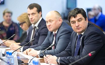 А. Кондратенко и А. Коротков