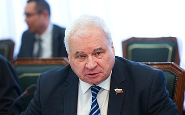 Андрей Денисов