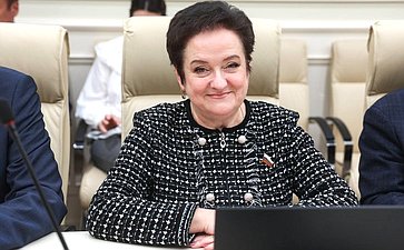 Лариса Мельник