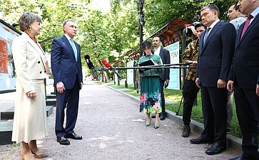 Николай Журавлев принял участие в открытии фотовыставки Российского экспортного центра «Экспорт во имя Победы»