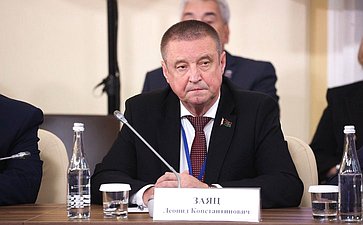Встреча Председателя СФ Валентины Матвиенко и Председателя Совета Республики Национального собрания Республики Беларусь Натальи Кочановой с руководителями органов государственной власти субъектов Российской Федерации и регионов Республики Беларусь